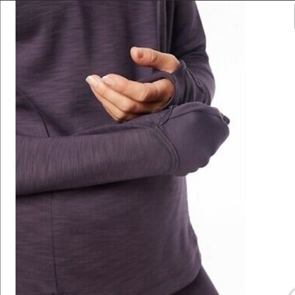 Athleta Bootcamp Hoodie in black - Picture 3 of 15